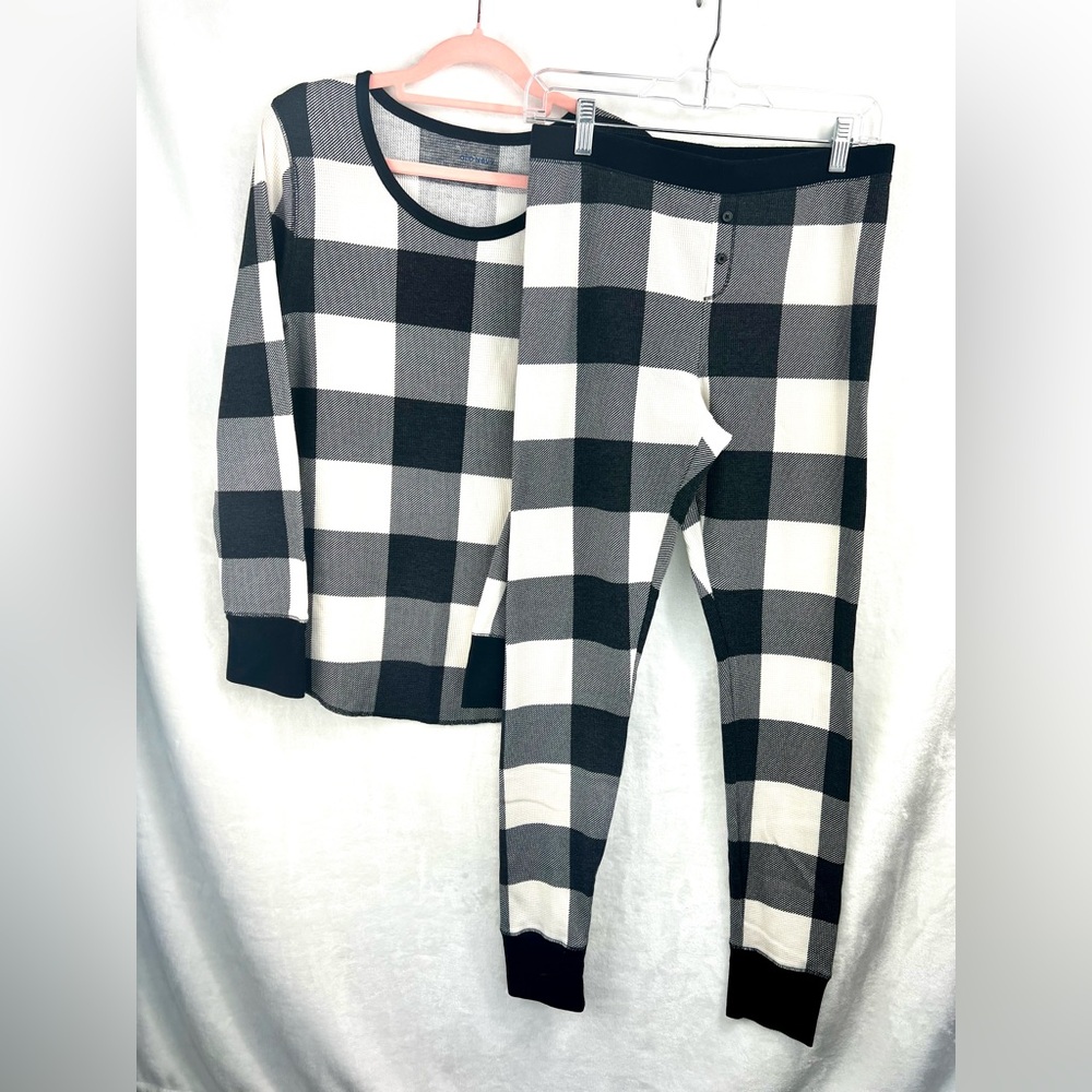 Old Navy Buffalo Plaid Matching Thermal women’s Pajama Set